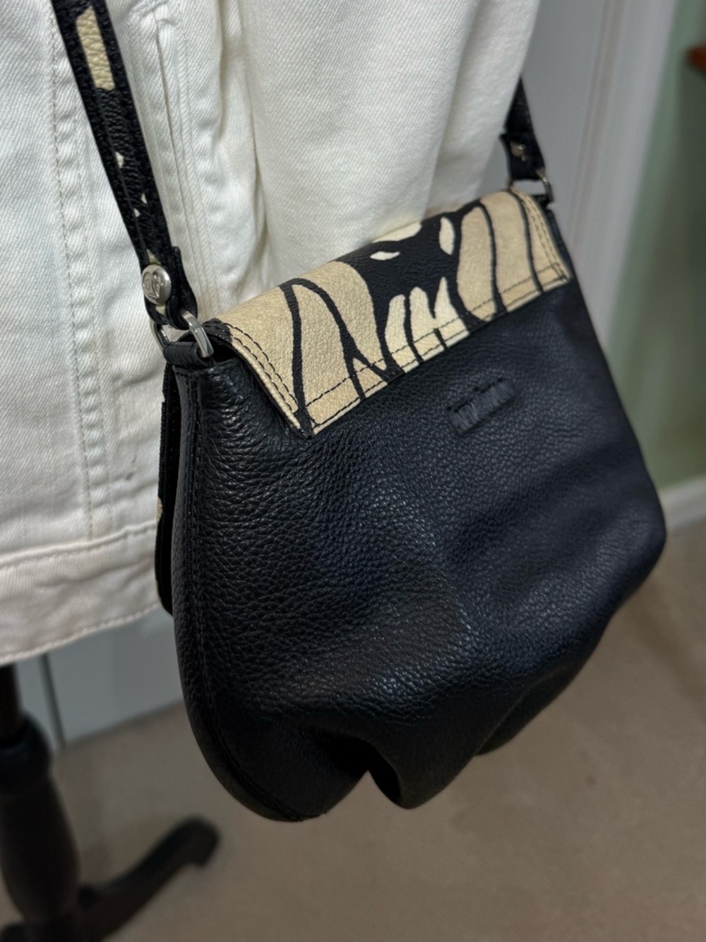 Leather Crossbody Bag with Butterfly Print Black & Cream by Pineda Covalin - Picture 6 of 13